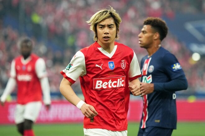 運命の大一番！サッカー日本代表・伊東純也、中村敬斗、関根大輝が語った｢世界一のクラブ｣と｢降格プレーオフ｣(1)純也＆敬斗いつものルーティンと作れない攻撃の形｢準優勝は奇跡ですね｣【激闘33連写】の画像012