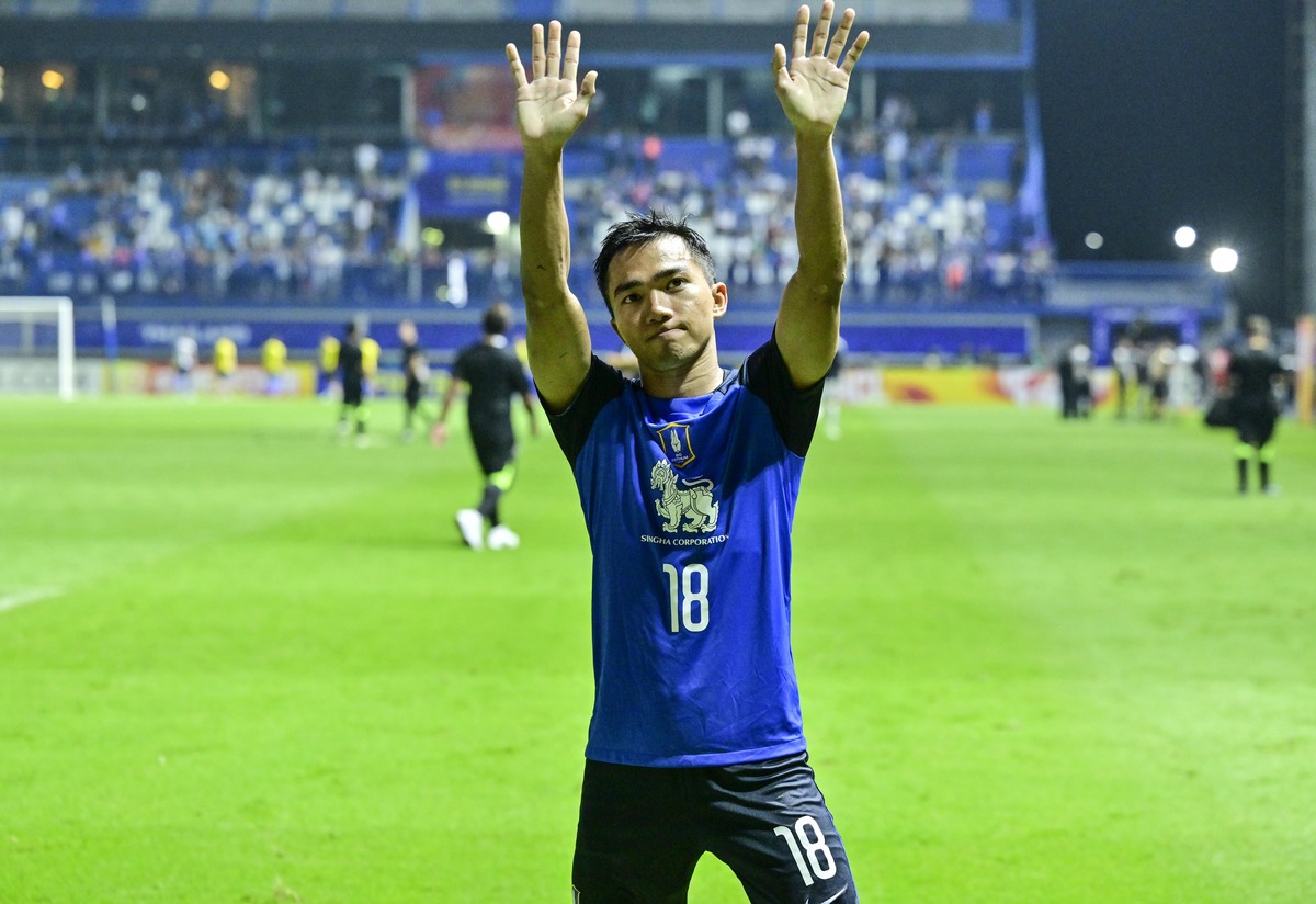 この人懐っこさがたまらんw」チャナティップがブラジルW杯モデルの日本