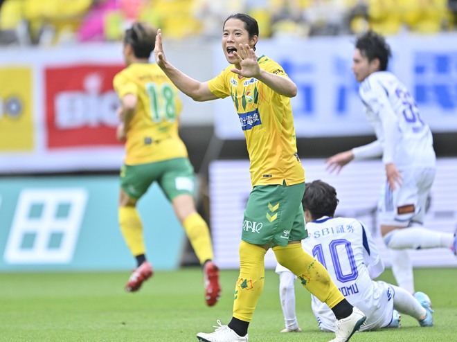 【試合アルバム】ジェフユナイテッド千葉のベガルタ仙台戦でのプレー写真49枚！「ジェフユナイテッド千葉ーベガルタ仙台」の画像038
