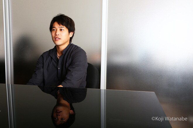 引退・内田篤人「至言インタビュー」再び(5)「3連覇時代のビデオをたまに見るんですけど、やっぱり面白い」の画像