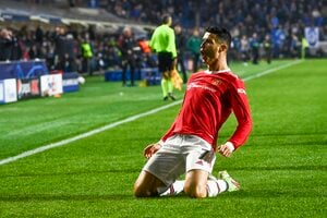 クリスティアーノ・ロナウドが｢劇的同点ゴール｣!!これぞ世界最高！【チャンピオンズリーグ】でマンチェスター・ユナイテッドを救った意地のボレー弾とは?の画像