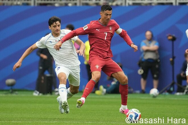 CR7躍動！集合写真での“つま先立ち”からついに出たゴールパフォ！計画通りのフリーキック？ 現地カメラマンが見た“ロナウド意地”とポルトガル代表の団結力！【ポルトガル代表vsウズベキスタン代表】激闘PHOTOギャラリーの画像004
