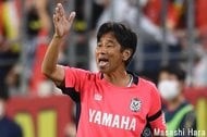 後藤健生の｢蹴球放浪記｣第326回｢夜行バスで出会った2組の東洋人｣の巻(2) ｢日本代表を応援に来た｣隣席の中国人サポに驚き！ W杯常連・日本と経済大国・中国の逆転現象の画像