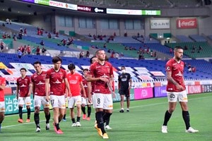 浦和レッズ「最大級の死角」サイドの視点（２）配球役の不在の画像