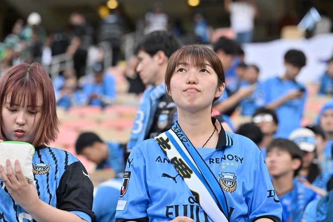 【サポーターアルバム】ACLE決勝に駆け付けた川崎サポーターは衝撃の700人！ 現地で声援を送ったサポーター写真81枚「アル・アハリー川崎フロンターレ(3)」の画像055