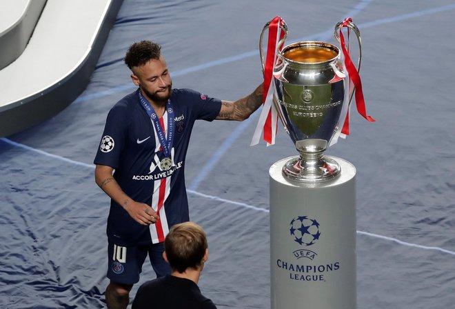敗れざる「ネイマールとPSG」(1)サッカー移籍市場を破壊した290億円の「メッシの2番手」の画像