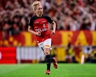 「今年のJプスカシュ賞だ」J1横浜FCの大卒新人が昨季王者相手に「クール過ぎる」ゴラッソ！「喜び方、古巣相手に決めた時のそれ」などゴール後の姿にも注目集まるの画像