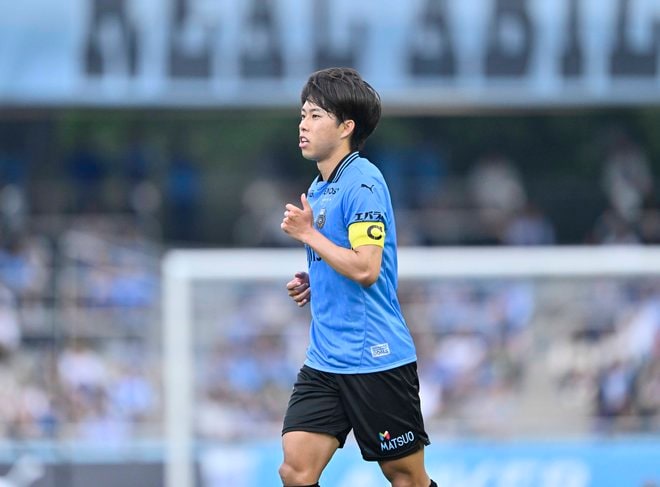 【川崎・佐々木旭が見せる特大級の進化。ピッチを攻守で圧倒できる理由とは(3)】「別人かのような幸大になってしまった」と語る高井幸大の変化も刺激に、「もっとやらなきゃいけない」と見据えるものの画像001