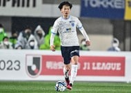 「ジョジョ立ち」「クセが強すぎ」横浜FC選手による似顔絵選手権に「今回レベルが高い」の声も、視線を集めたのは24歳新加入MF！ オリジナリティあふれる筆力披露の画像