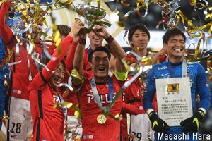 PHOTOギャラリー「ピッチの焦点」【天皇杯　決勝　浦和レッズｖｓ大分トリニータ　２０２１年１２月１９日　１４：０４キックオフ】の画像