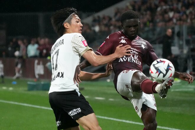 ｢珍しくブチギレ｣サッカー日本代表・中村敬斗｢封じられた｣勝利の方程式と伊東純也級｢最高クロス｣の供給者、最強パリSG戦で起こす｢3試合連続｣の奇跡【メスvsスタッド・ランス】中村敬斗PHOTOギャラリー15連写の画像006