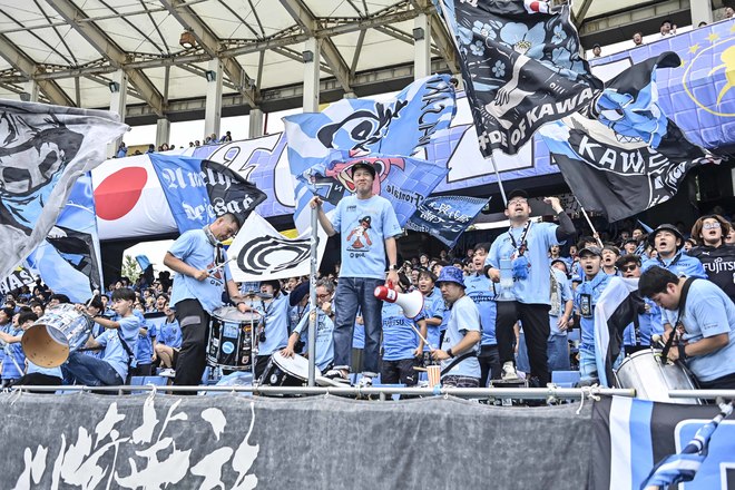 【サポーターアルバム(2)】G大阪戦の執念の同点弾導いた川崎フロンターレのサポーター写真94枚! Gゾーンからメインスタンドまで撮影「川崎フロンターレーガンバ大阪(2)」の画像