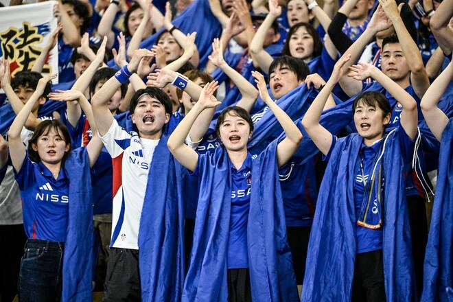 【サポーターアルバム】「横浜F・マリノス―アル・ナスル」サウジアラビア・ジェッダに約700人駆け付け、チームに声援送る！ 現地撮影66枚のサポーターPhotoの画像009