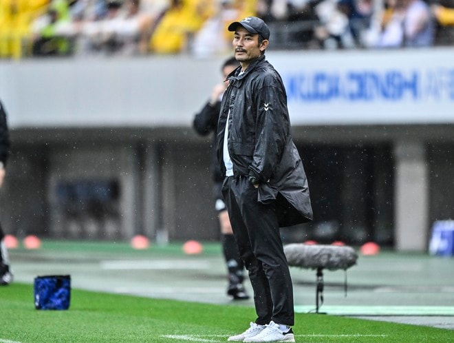 【試合アルバム】ジェフユナイテッド千葉のベガルタ仙台戦でのプレー写真49枚！「ジェフユナイテッド千葉ーベガルタ仙台」の画像010