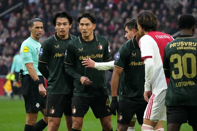 オランダ伝統の一戦『デ・クラシケル』に３人の日本人選手！｢板倉滉vs上田綺世&渡辺剛」が激しくぶつかり合った白熱の現地スタジアムに潜入【アヤックスvsフェイエノールト】PHOTOギャラリーの画像021