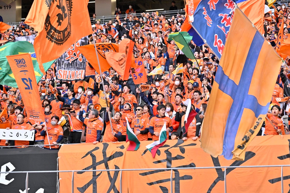 「茶々選手！か、かわゆい」J1清水のかわいすぎる4歳選手の誕生日“お祝い画像”に反響！「和むわぁ」「てか選手なん??w」「ワンファミリーってことか」と盛り上がる
