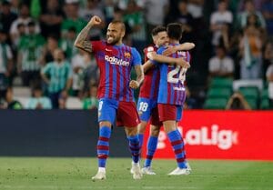 ラ・リーガのバルセロナ退団のブラジル代表DFダニエウ・アウベスの｢新天地が決定｣!! 39歳のSBが選んだ｢移籍先｣とクラブ公式の本人不在の意外な歓迎動画に３万いいねの大反響！【動画】の画像