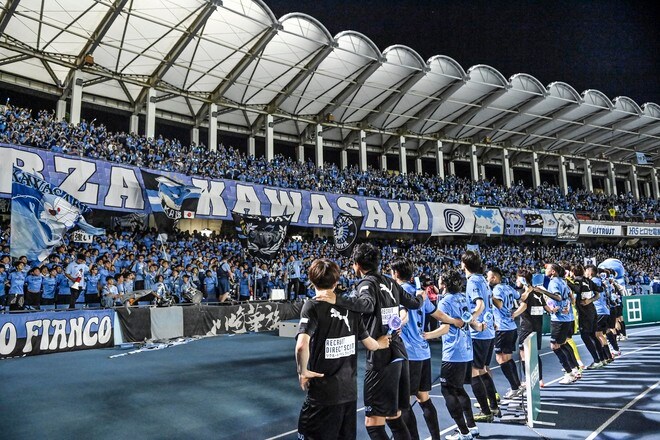 【サポーターアルバム】水曜開催の横浜FC戦に2万人が駆け付けた川崎フロンターレのサポーター写真47枚！ 勝利後の笑顔ショット「川崎フロンターレー横浜FC」の画像021