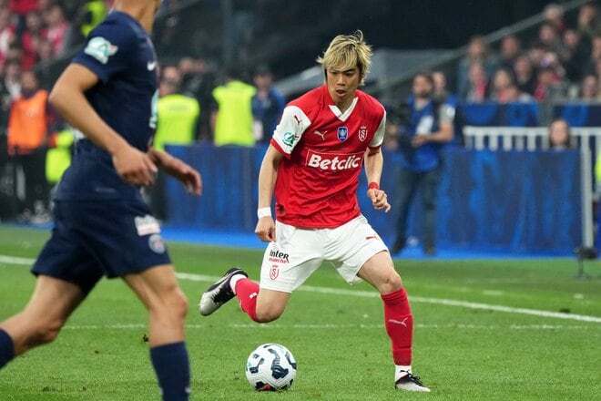 運命の大一番！サッカー日本代表・伊東純也、中村敬斗、関根大輝が語った｢世界一のクラブ｣と｢降格プレーオフ｣(1)純也＆敬斗いつものルーティンと作れない攻撃の形｢準優勝は奇跡ですね｣【激闘33連写】の画像015