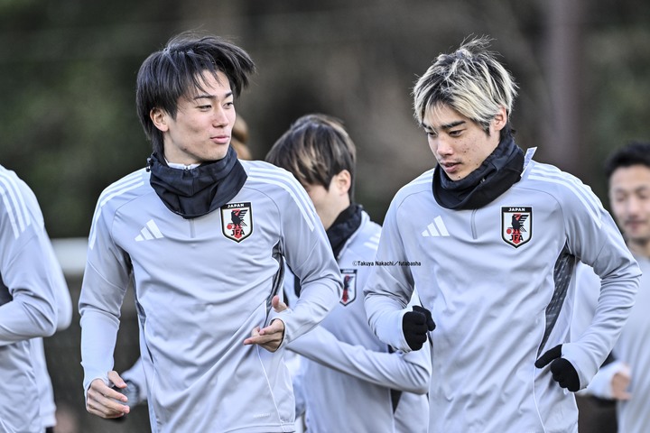 ｢やっぱランス兄弟なんだよなぁあああ｣日本代表“中村敬斗→伊東純也”でフィニッシュ！ 流れるような見事なカウンター攻撃に｢これ惜しかったー!!｣｢ランス兄弟、息ぴったり｣