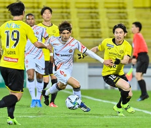 名古屋グランパス、タフに３連勝！(3)サイドを制するために「5－4－1」変更の画像