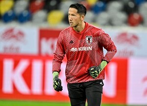 「普通に参加しとる」負傷離脱中のサッカー日本代表GKシュミット・ダニエルも笑顔で参加！ シントトロイデンの交流イベントで、香川真司、林大地ら日本人選手もファンと交流！の画像