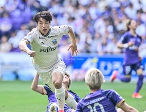 【光明が差す川崎の現在地。広島戦の“闘志”を浦和戦にどう繋げるか(1)】434分ぶり到来の“白星の権利”を手にした1分間で強めた勝利への気持ち……試合後の「勝たせたかった」の重みの画像