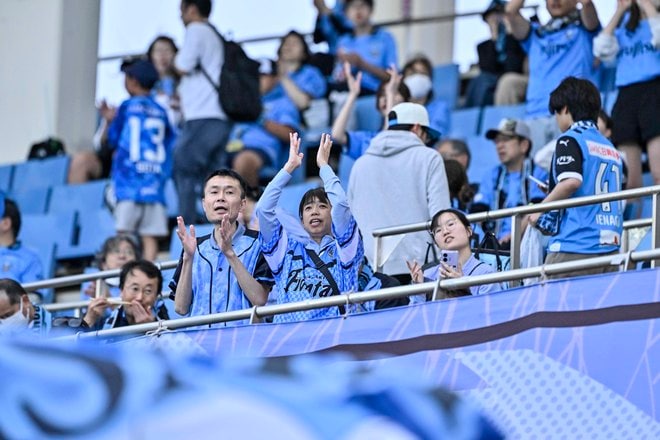 【サポーターアルバム】平日のナイトゲームに2万302人が来場！ 熱すぎる川崎フロンターレのサポーターの試合前の写真71枚！「川崎フロンターレー浦和レッズ」の画像025