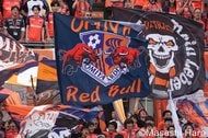 「断たれた」UEFA加盟の道、そしてFIFAも…、「残された唯一の道【トランプに「狙われた」世界最大の島、同サッカー協会の「一足早い」決断が大波紋】(2)の画像