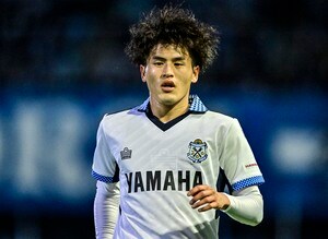 【神戸にJ1の洗礼を受けた磐田。大卒ルーキー・植村洋斗が開幕先発で感じたこと(2)】「同じ年齢で１年目で出てるのは刺激になります」……J開幕戦での“ライバル”から得るものの画像