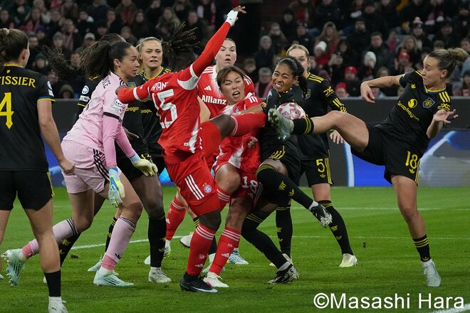 【画像19枚】なでしこの至宝から欧州女王へ！アジア杯優勝の谷川萌々子とマンU宮澤ひなたが欧州CLで激突！バイエルン熱狂の夜を現地撮の画像014