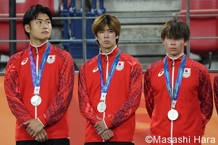 心配な瀬古歩夢と手薄CB陣、バックアップはU-21代表と実戦復帰DF！大岩ジャパン前｢半年延長｣のジレンマも【4戦全勝の日本代表、ブラジル再戦とアジア杯への大激論】(5)