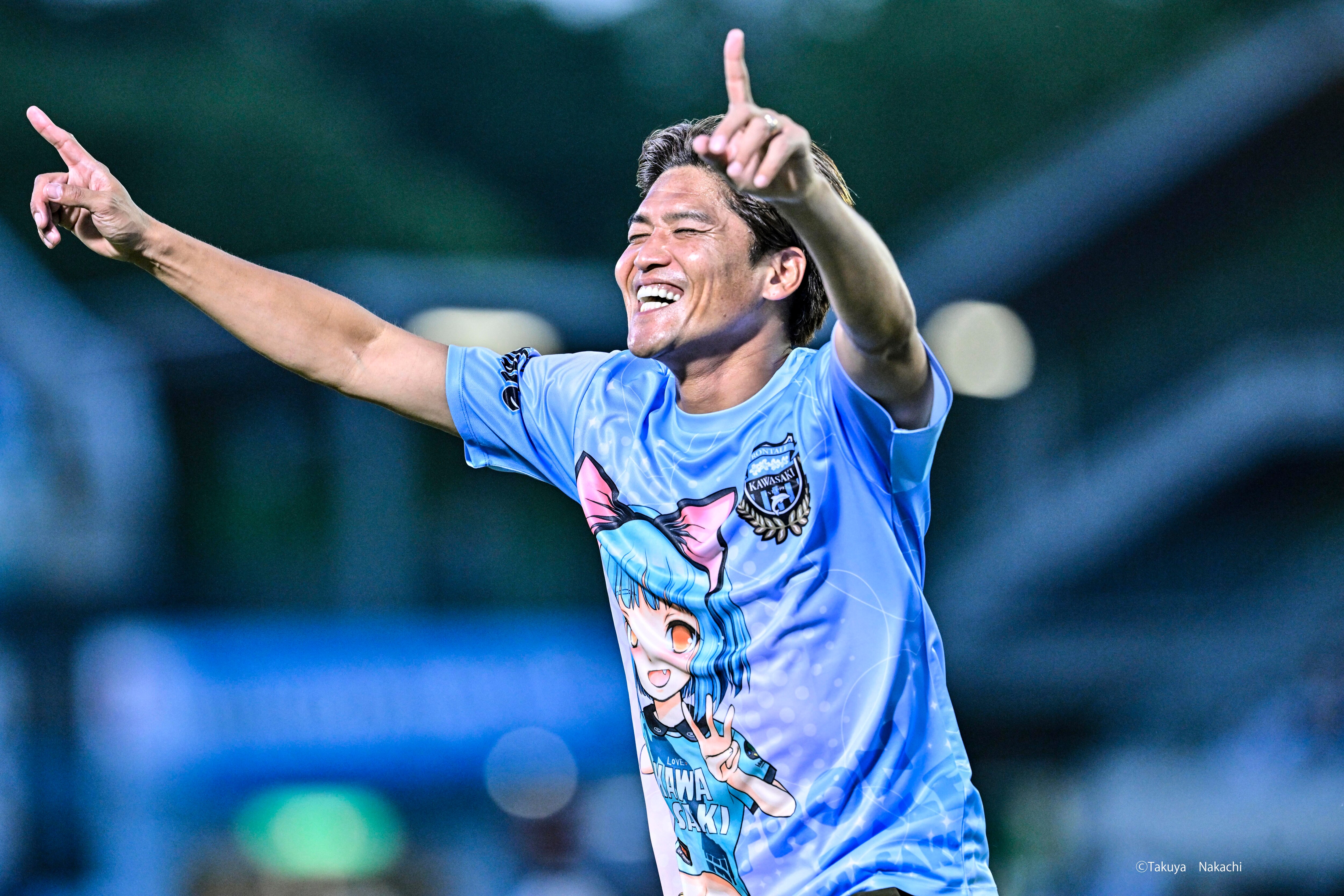 仕草がそっくり サッカー元日本代表fw大久保嘉人さんのパワーワード 腸を潰す を息子が体現 振り抜いた感じが似てる と話題に 概要 注目選手 ニュース サッカー批評web