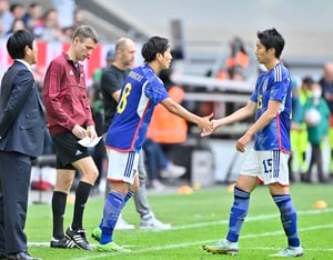 SNS上で日本代表選手たちに相次ぐ称賛！ 見逃せない原口元気の鎌田大地へのシュールな一言……斎藤工ら芸能界からの反応もの画像