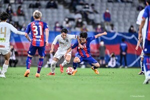 FC東京サポーターが天皇杯で戦った富士大学にスタンディングオベーション！「試合後の行動」に味スタで拍手喝采！の画像