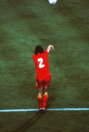 大住良之の「この世界のコーナーエリアから」第102回「ワールドカップでも普通に見逃される反則とは?」(2)世界中で発達した新たな武器「ロングスロー」の画像