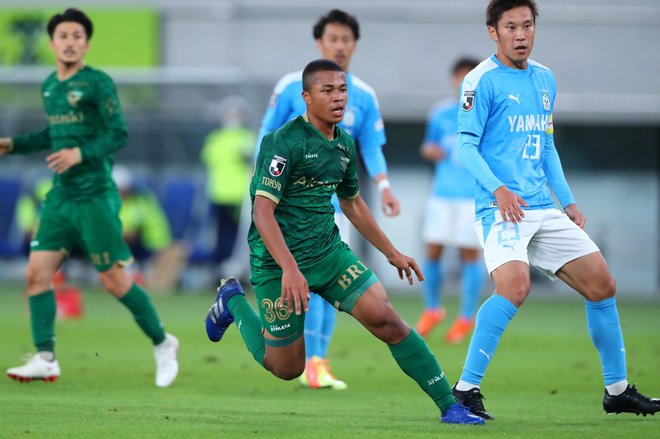 東京Vの18歳“強いMF”藤田譲瑠チマ(2)「中途半端なプレーはしない」パーソナリティの画像