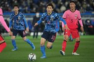 大住良之の「この世界のコーナーエリアから」 連載第52回「試合前の厳粛な、10秒ほどのセレモニー」の画像