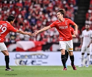 「神回」「モザイク越しでも破壊力」浦和レッズ4選手がチームグッズのイラストに挑戦！ ピッチ外で独自才能を発揮した「衝撃の結果」の画像