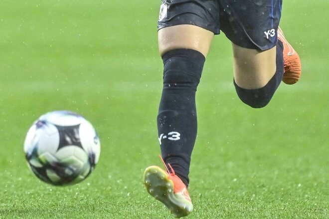 長谷川唯の後継者“なでしこ18歳”天才MF眞城美春の「ノートラップランニングボレー隼シュート」に称賛続々! 高難易度のハーフボレー弾に「鳥肌たった!」の声の画像