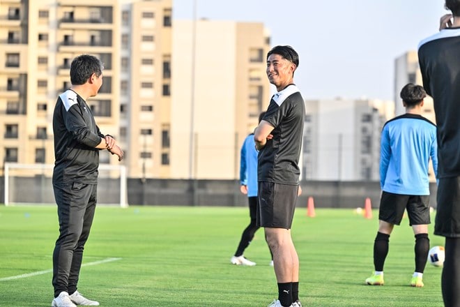 【川崎フロンターレアルバム】サウジアラビア到着翌日4月23日のジェッダ市内での「コーチングスタッフ＆クラブスタッフ写真」と「選手と子どもたちの交流写真」合計98枚！の画像042