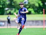 「純也くん宇宙人に興味深々」日本代表MF伊東純也のCMメイキング動画にファン歓喜！「純也さん×宇宙人、シュールで最高な画ですね」「ノエスタ来られてたんすか」などの声の画像