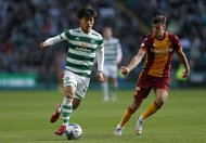 「最高のアングル」!! サッカー日本代表・古橋亨梧と旗手怜央のゴールを「別アングル」で! セルティック公式が投稿した臨場感あふれる「ユニークアングル動画」【動画】の画像