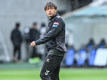 画像・写真：「相変わらず美しすぎ」元日本代表の“名手” G大阪・遠藤保