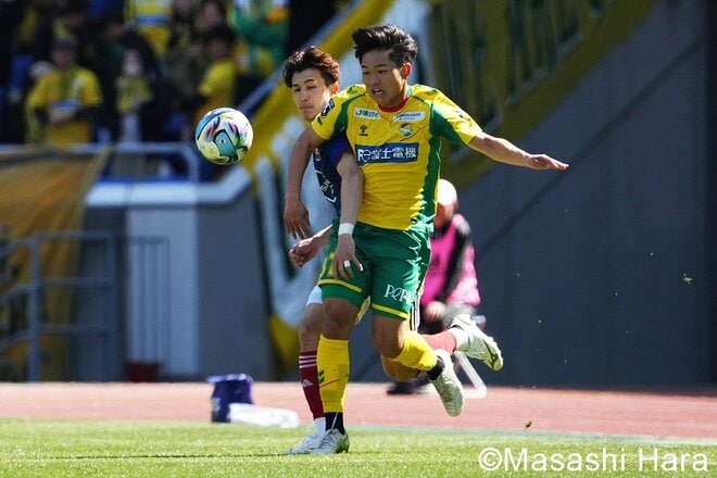 遠野大弥が先制スーパーボレー弾も…MVPは千葉期待の新星U-17日本代表を封じ込めた右SB！横浜FMが今季初完封で最下位脱出【横浜F・マリノスvsジェフユナイテッド千葉】激闘PHOTOギャラリーの画像003