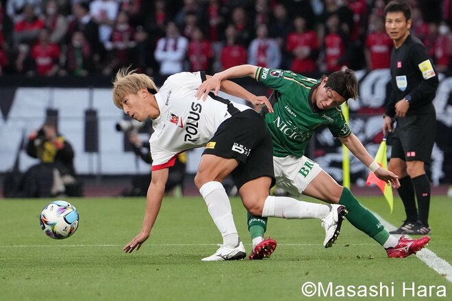 4万人超の国立に響いた東京V・城福浩監督の雄叫び！エースFW染野唯月の鮮やかボレー弾で浦和撃破！チーム全員でのハイプレス＆強固な守備で完封勝ち！【東京ヴェルディvs浦和レッズ】激闘PHOTOギャラリーの画像001