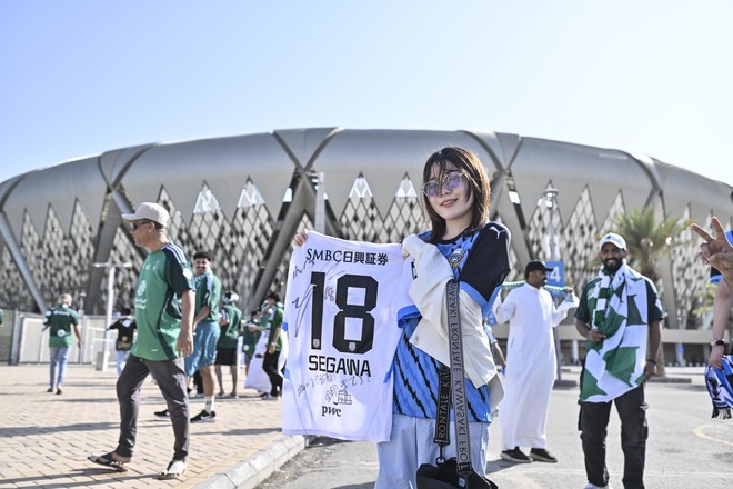 【サポーターアルバム】川崎のアジア王者を願って、ACLE決勝直前にスタジアム前で撮影した83枚のサポーター写真！ 「アル・アハリー川崎フロンターレ」の画像004