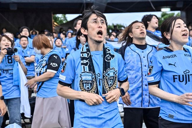 【サポーターアルバム】平日のナイトゲームに2万302人が来場！ 熱すぎる川崎フロンターレのサポーターの試合前の写真71枚！「川崎フロンターレー浦和レッズ」の画像064