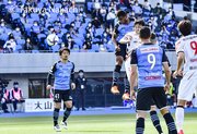 「サッカー批評のtoto予想」（第1239回）5月8・9日　カギは「好調横浜FMvs神戸」と「札幌vs徳島」の画像