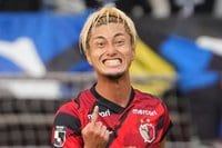 ｢知念さんを煽ってたのと同じ人？｣鹿島・鈴木優磨、大逆転勝利後の“超・優等生インタビュー”が話題！｢試合中とのギャップw｣｢礼儀正しいイケメンやな」